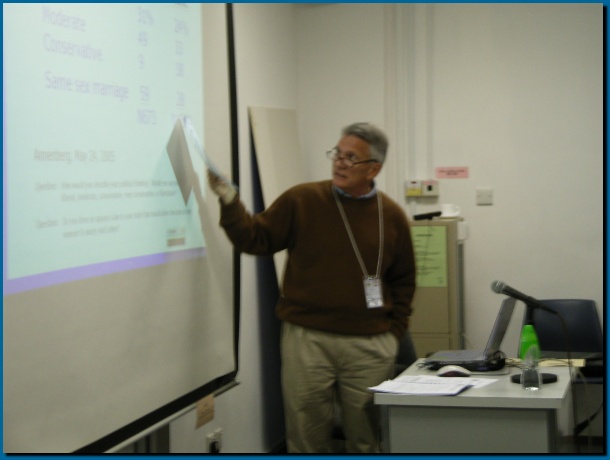 602x451 pixels (63K)